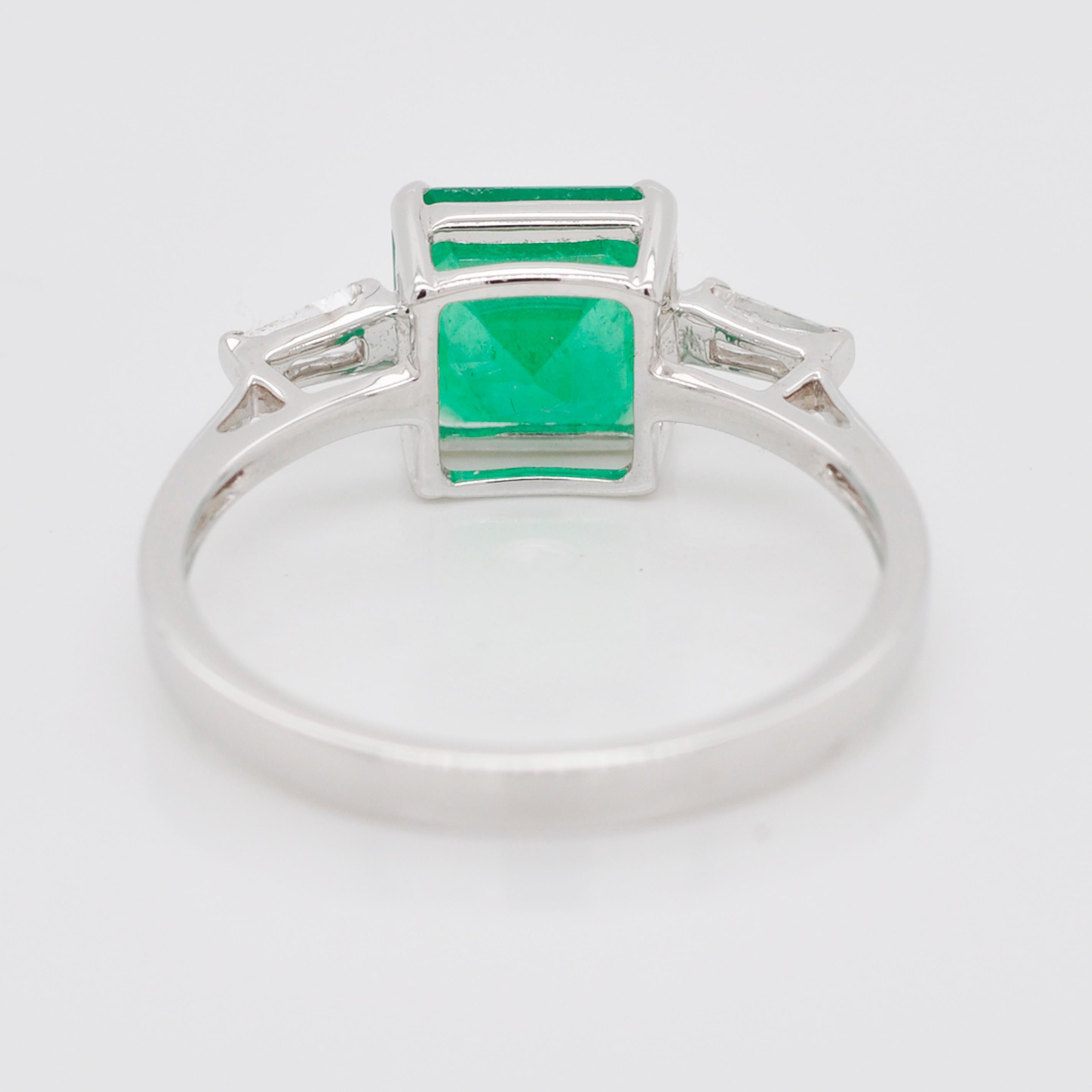 18 Karat White Gold 7.5mm Square Colombian Emerald Diamond Contemporary Ring 5