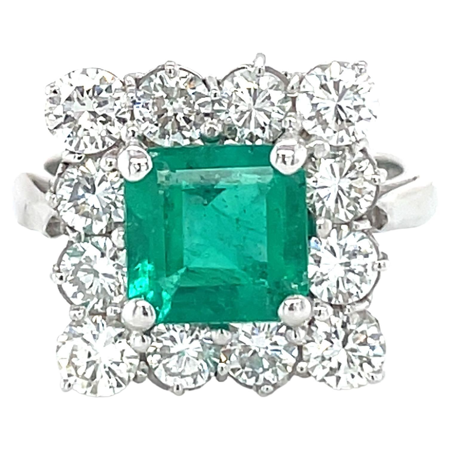 18 Karat White Gold Square Cut Emerald Diamond Cocktail Ring For Sale