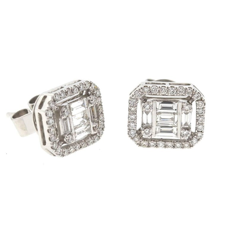 18 Karat White Gold Square Diamond Stud Earrings For Sale at 1stDibs