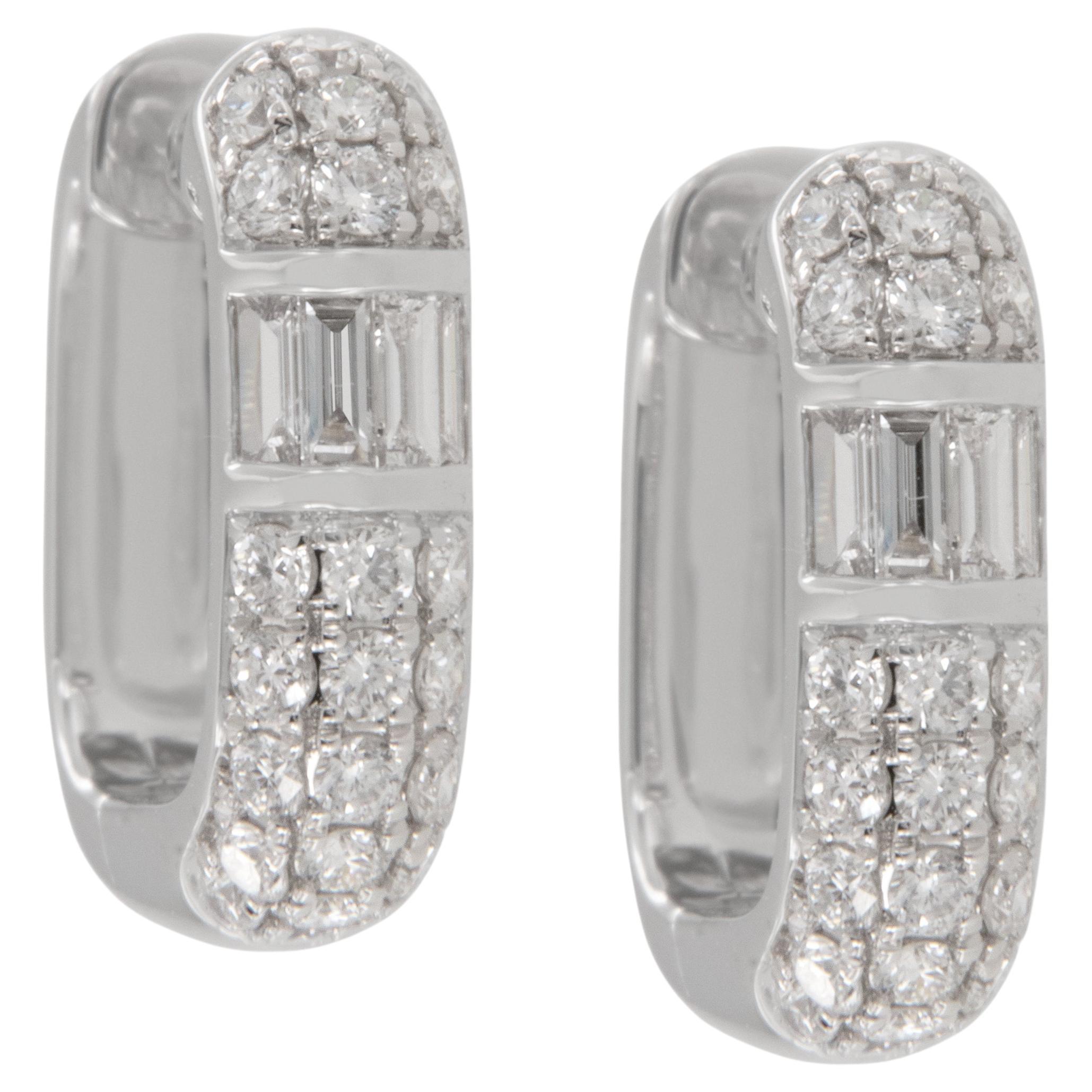 Quadratische Ohrringe aus 18 Karat Weißgold mit Diamanten von 0,75 cttw im Angebot