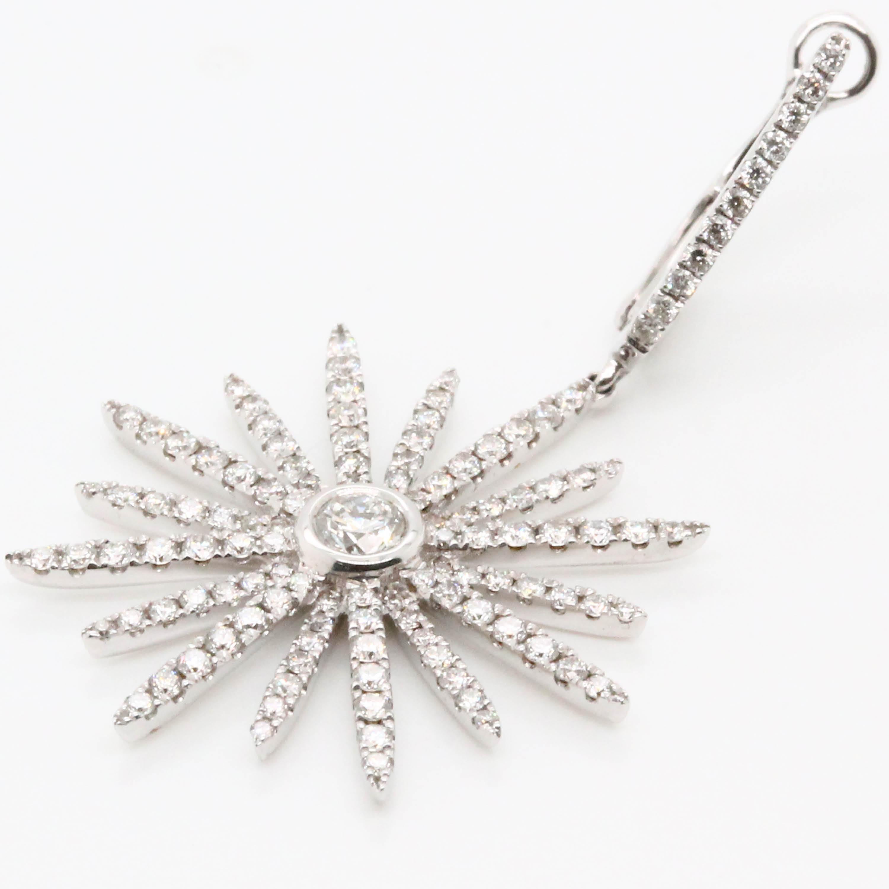 18 Karat White Gold Star Shaped Diamond Drop Dangle Earrings 1.68 Carat For Sale 1