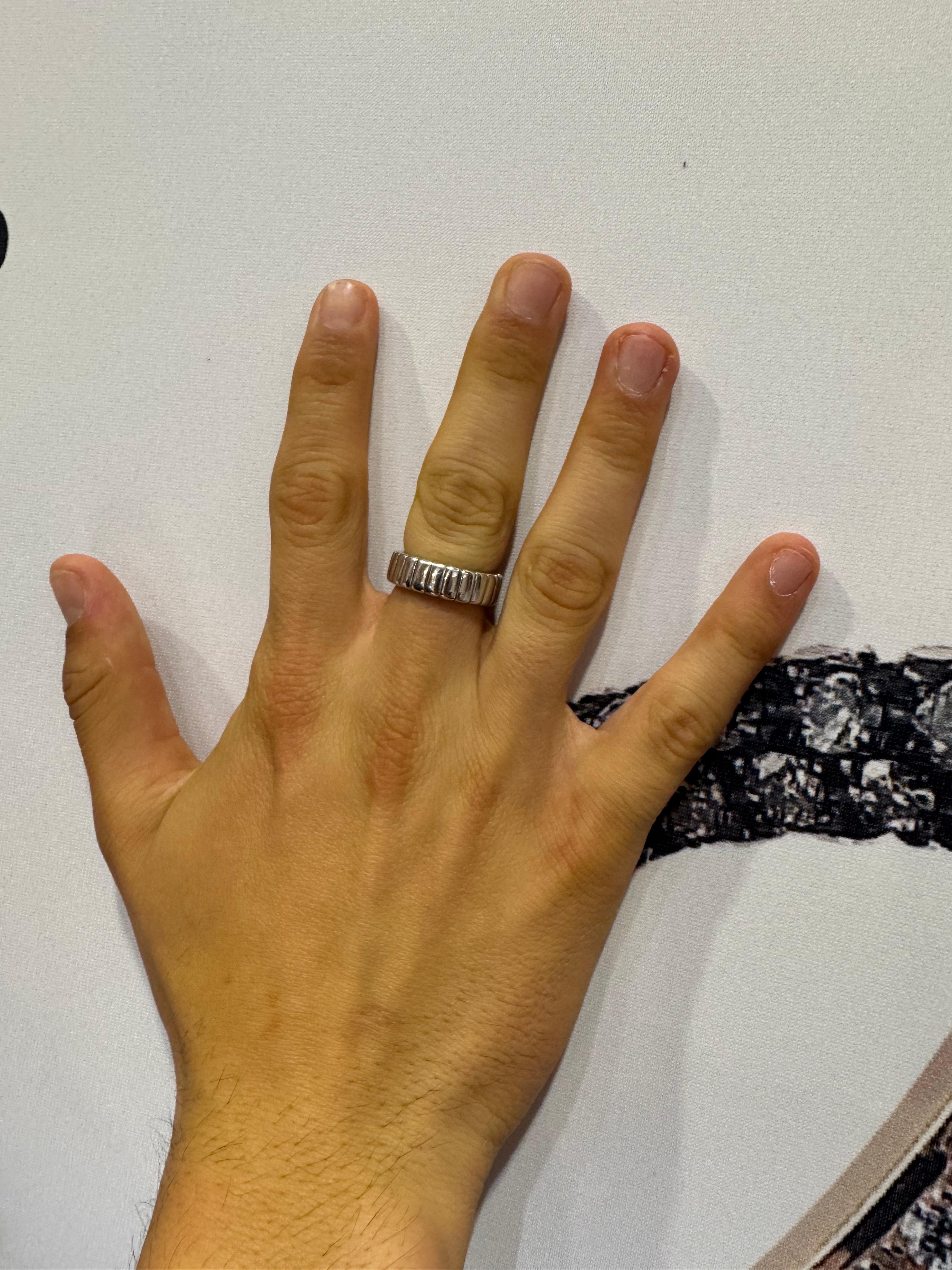 18 Karat Weißgold Stretchy-Ring im Angebot 5