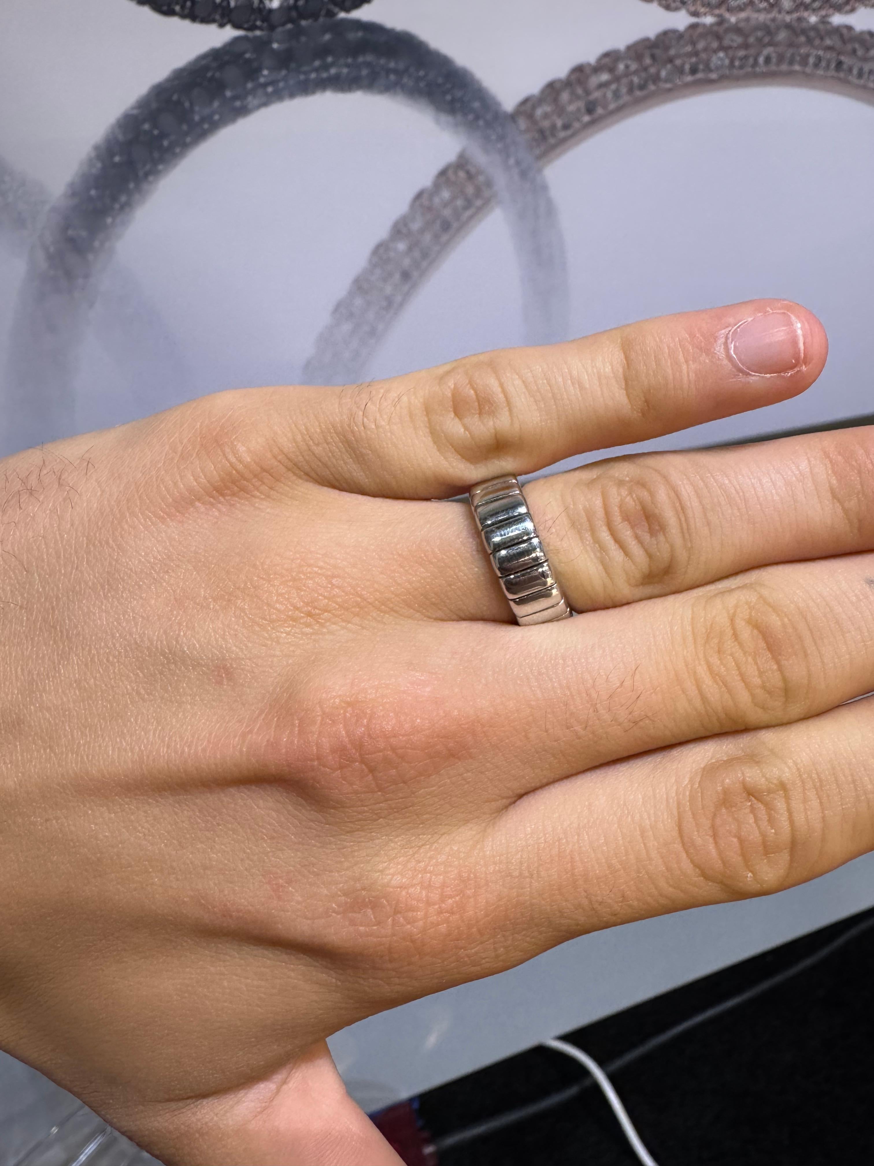 18 Karat Weißgold Stretchy-Ring im Angebot 2