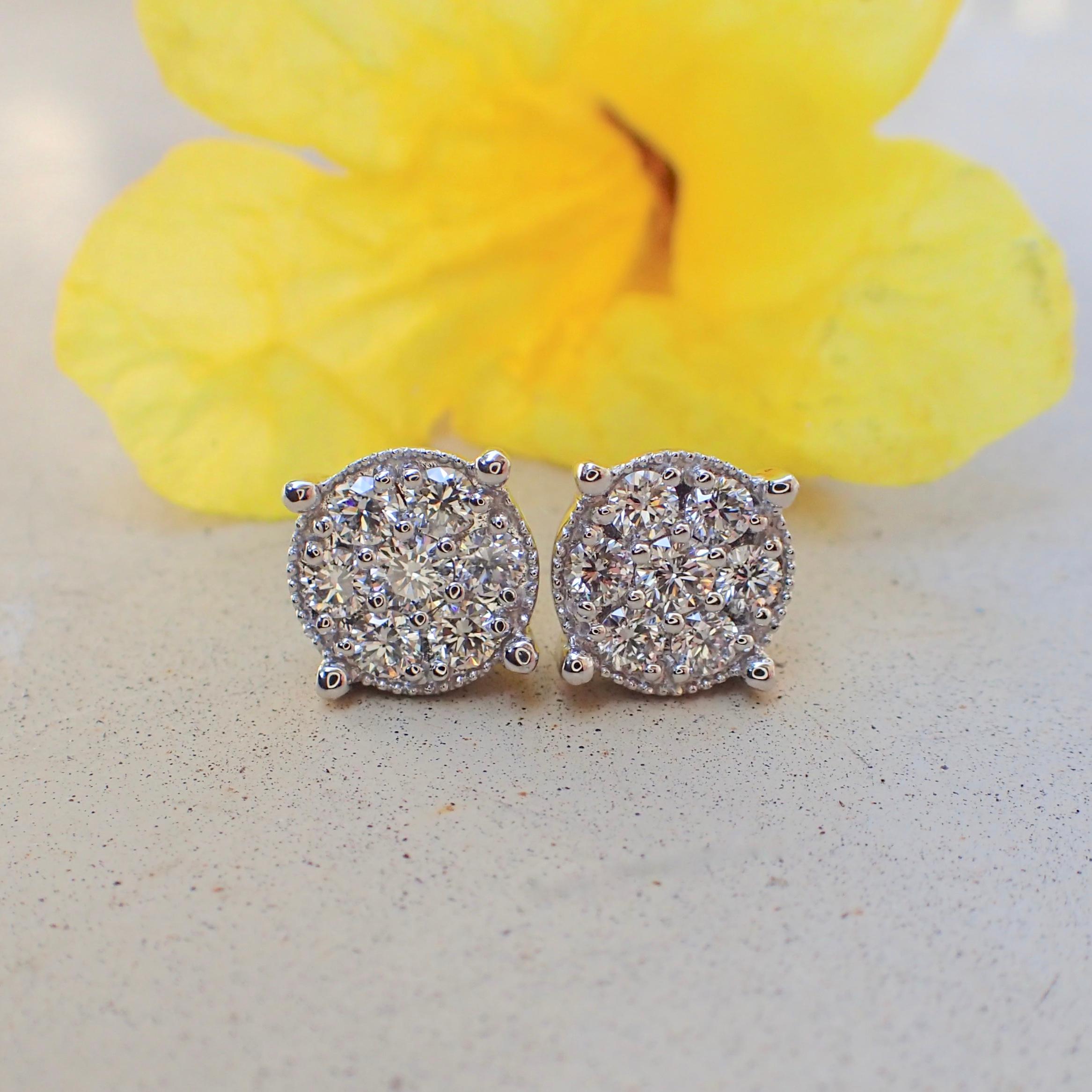 Contemporary 18 Karat White Gold Stud Earrings Set with 0.75 Carat of Diamond, Illusion Set For Sale