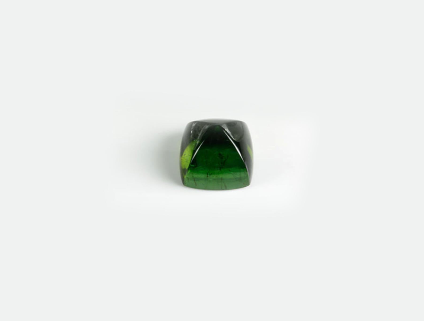 Contemporary Eighteen Karat White Gold Sugarloaf Green Tourmaline Cocktail Ring For Sale