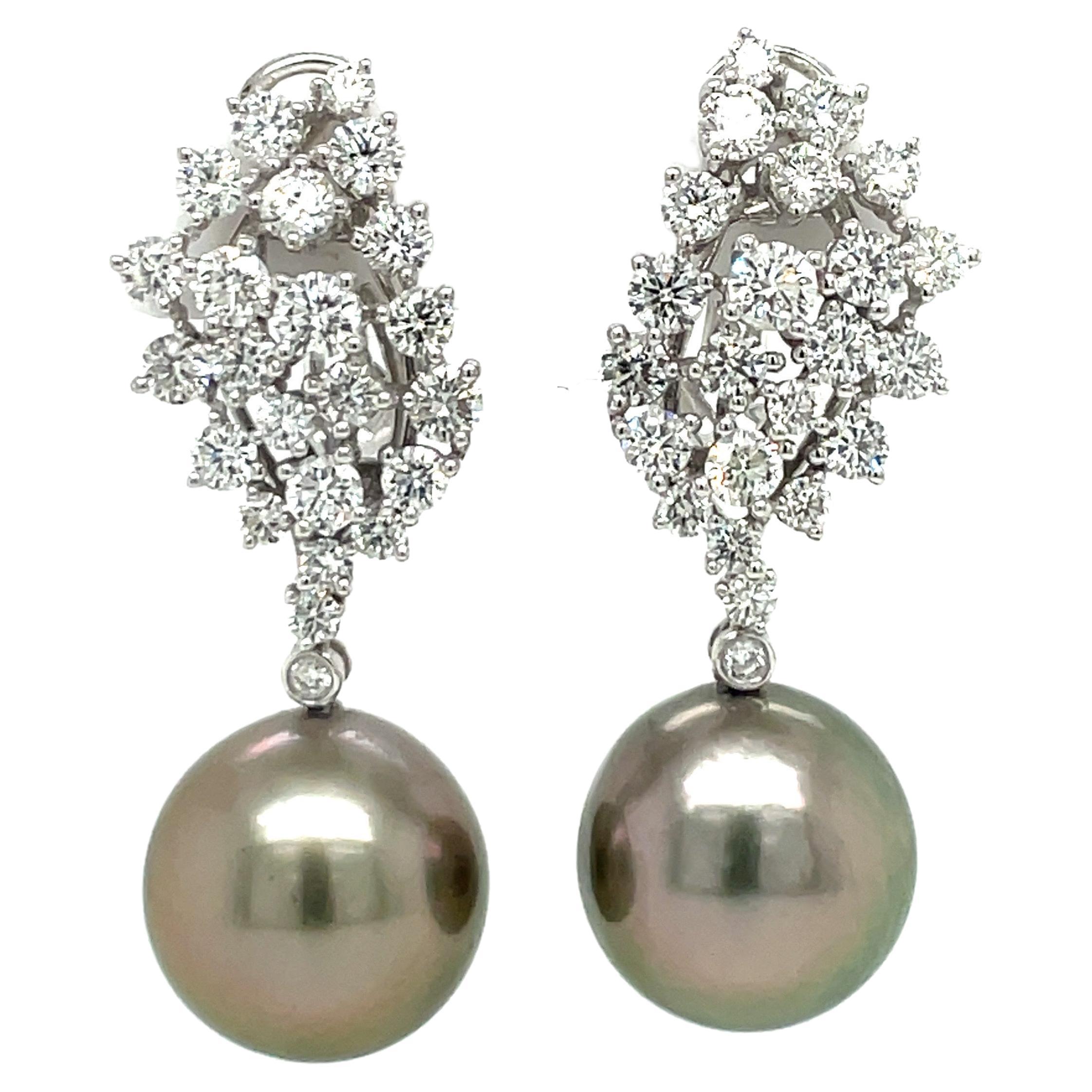 18 Karat White Gold Tahitian Diamond Cluster Drop Earrings 2.70 Carats For Sale