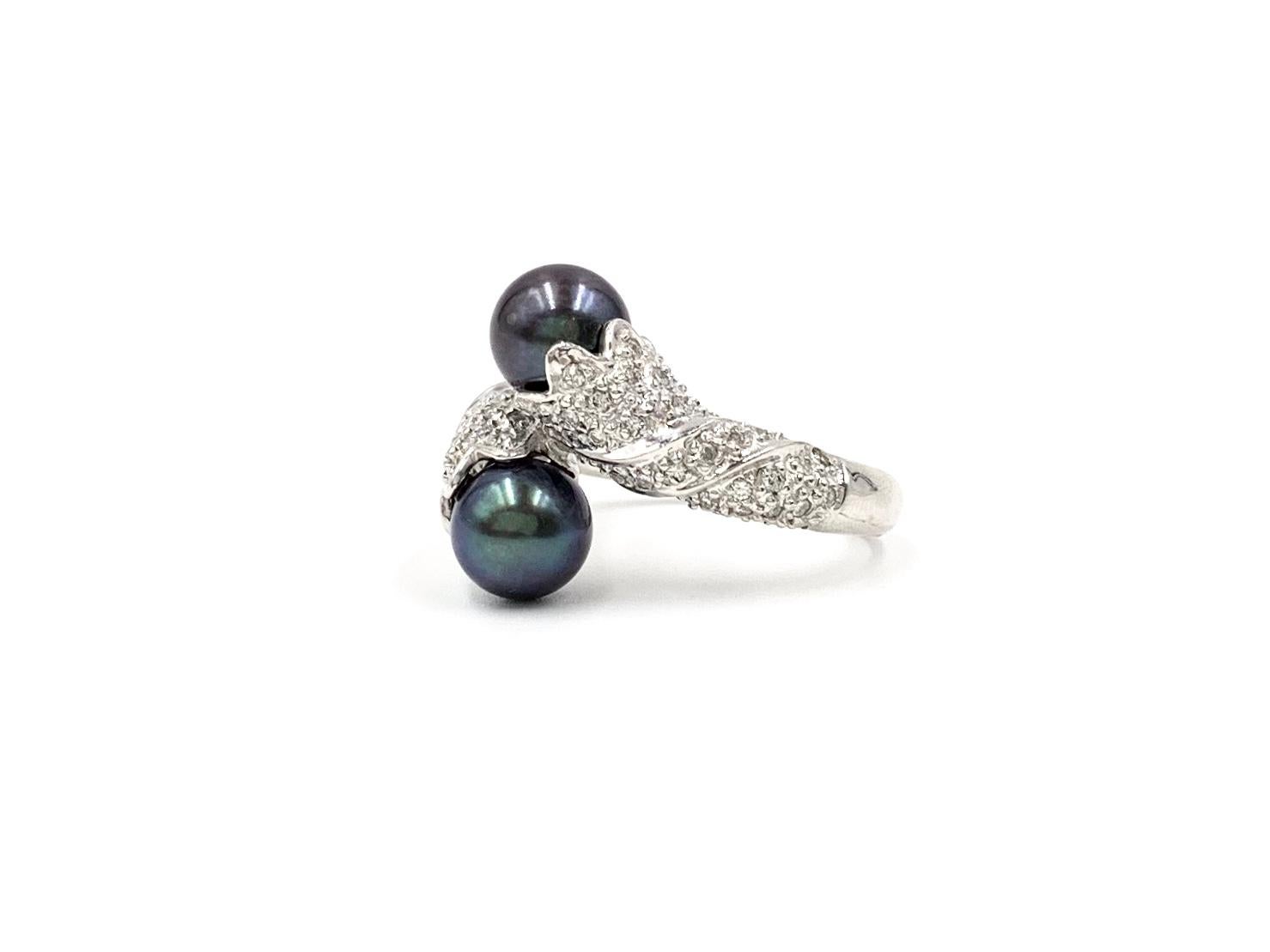 18 Karat White Gold Tahitian Pearl and Diamond Toi et Moi Bypass Ring For Sale 1
