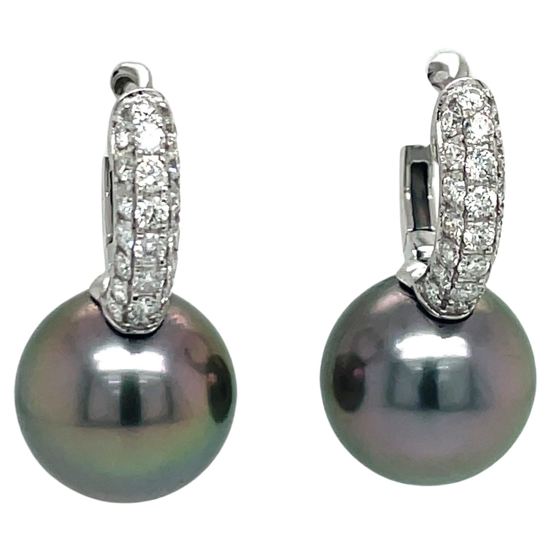 18 Karat White Gold Tahitian Three Row Diamond Drop Hoop Earrings 0.78 Carats In New Condition For Sale In New York, NY