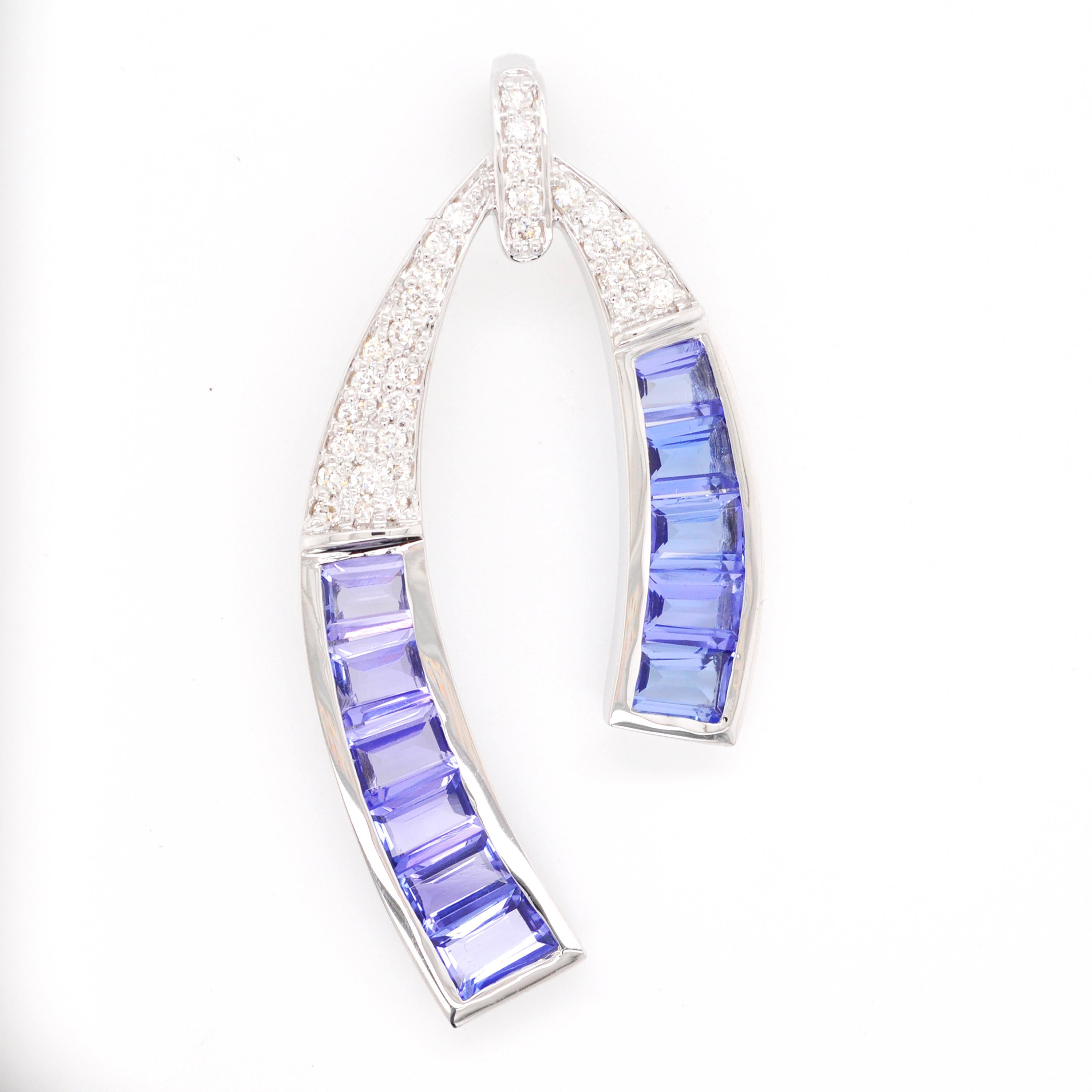 Women's 18 Karat White Gold Tanzanite Taper Baguette Diamond Horseshoe Pendant Necklace For Sale