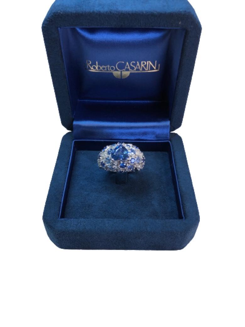 18 Karat White Gold Tanzanite, Sapphires and Diamonds Italian Ring For Sale 1