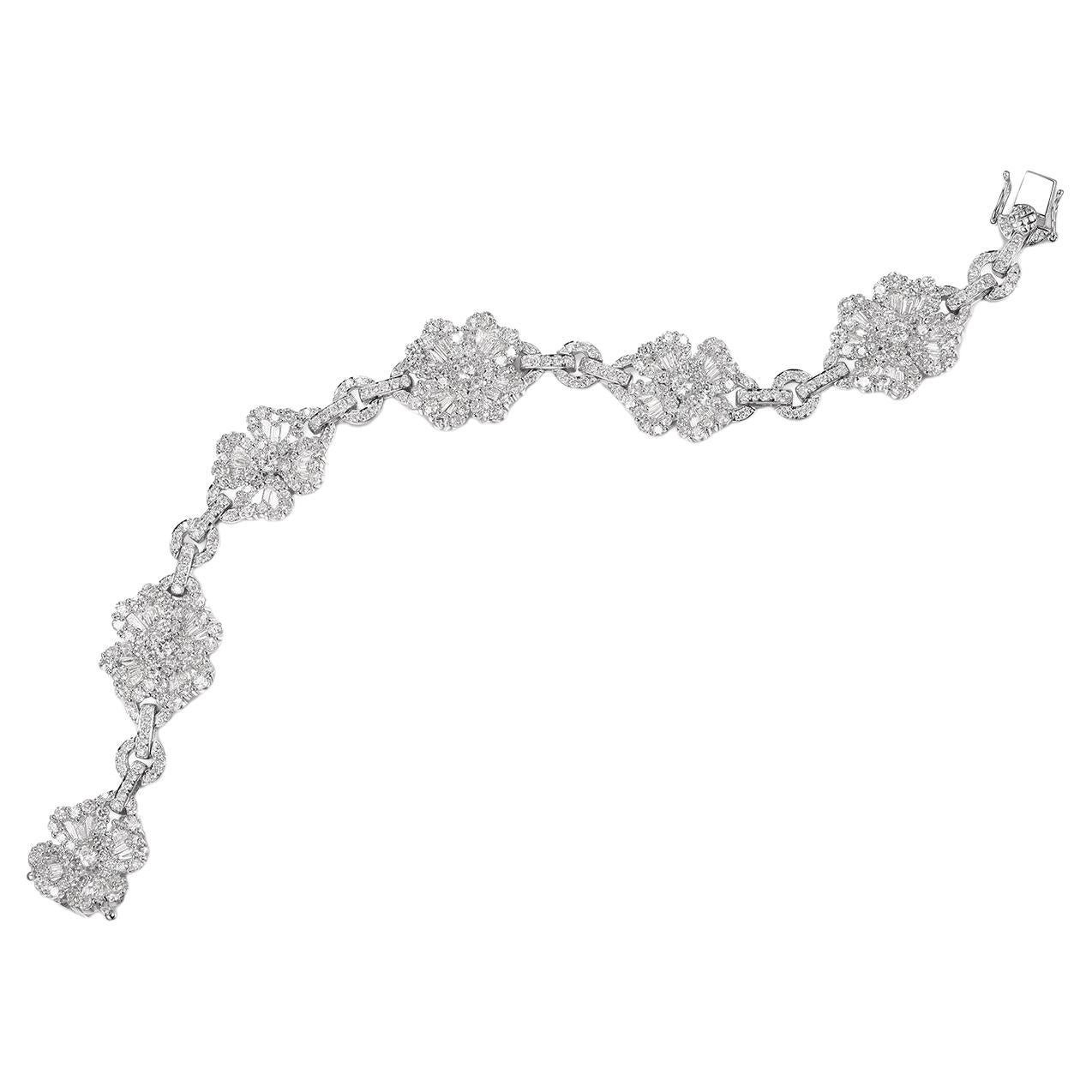 Taper Diamond 18 Karat White Gold flower Bracelet