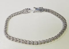 18 Karat White Gold Tennis Bracelet with 44 Round Diamonds 8.45 Carat