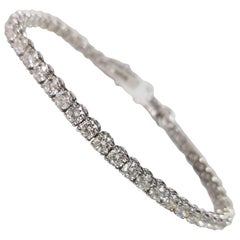 Bracelet tennis en or blanc 18 carats avec 44 diamants ronds de 8,45 carats