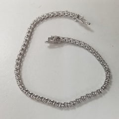 18 Karat White Gold Tennis Bracelet with 55 Round Diamonds 5.40 Carat