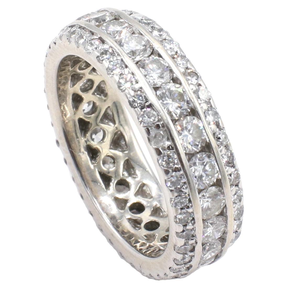 18 Karat Weißgold Dreireihiger Diamant-Eternity-Ring