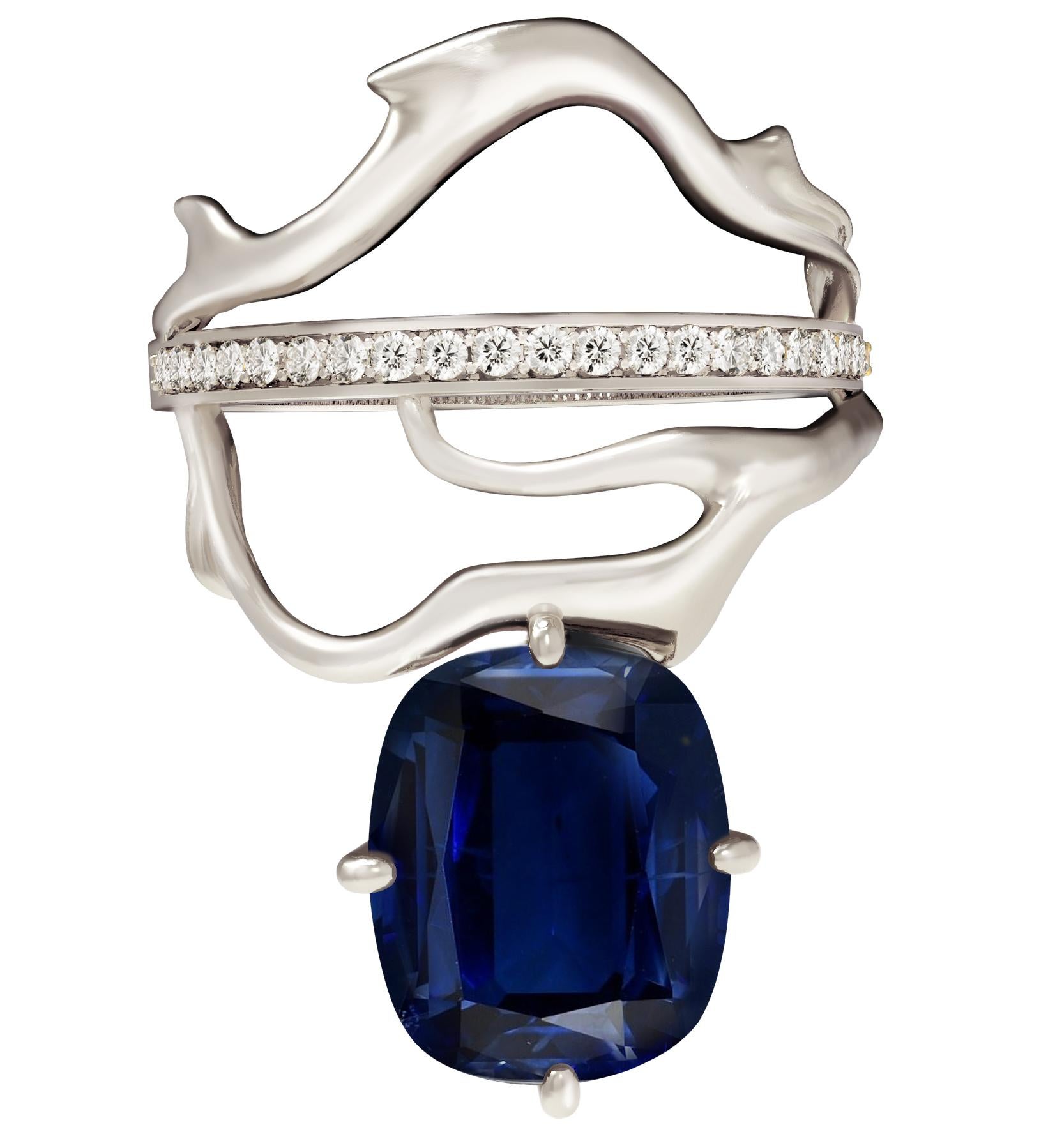 Men's Eighteen Karat White Gold Cocktail Ring with Sapphire and Diamonds For Sale
