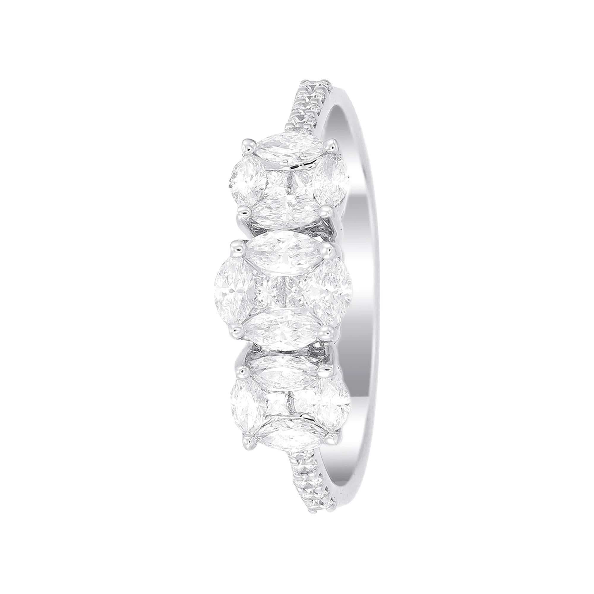 18 Karat White Gold Trio Oval Illusion Diamond Wedding Ring In New Condition In Bangkok, TH