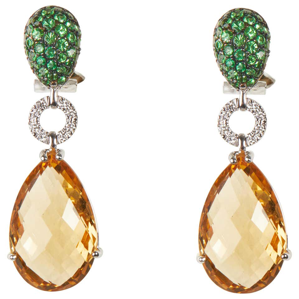 18 Karat White Gold Tsavorite and Diamond Earrings For Sale at 1stDibs