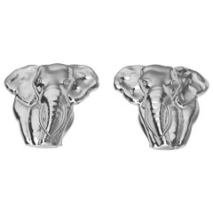 Clous d'oreilles en or blanc 18 carats avec deux têtes d'éléphants