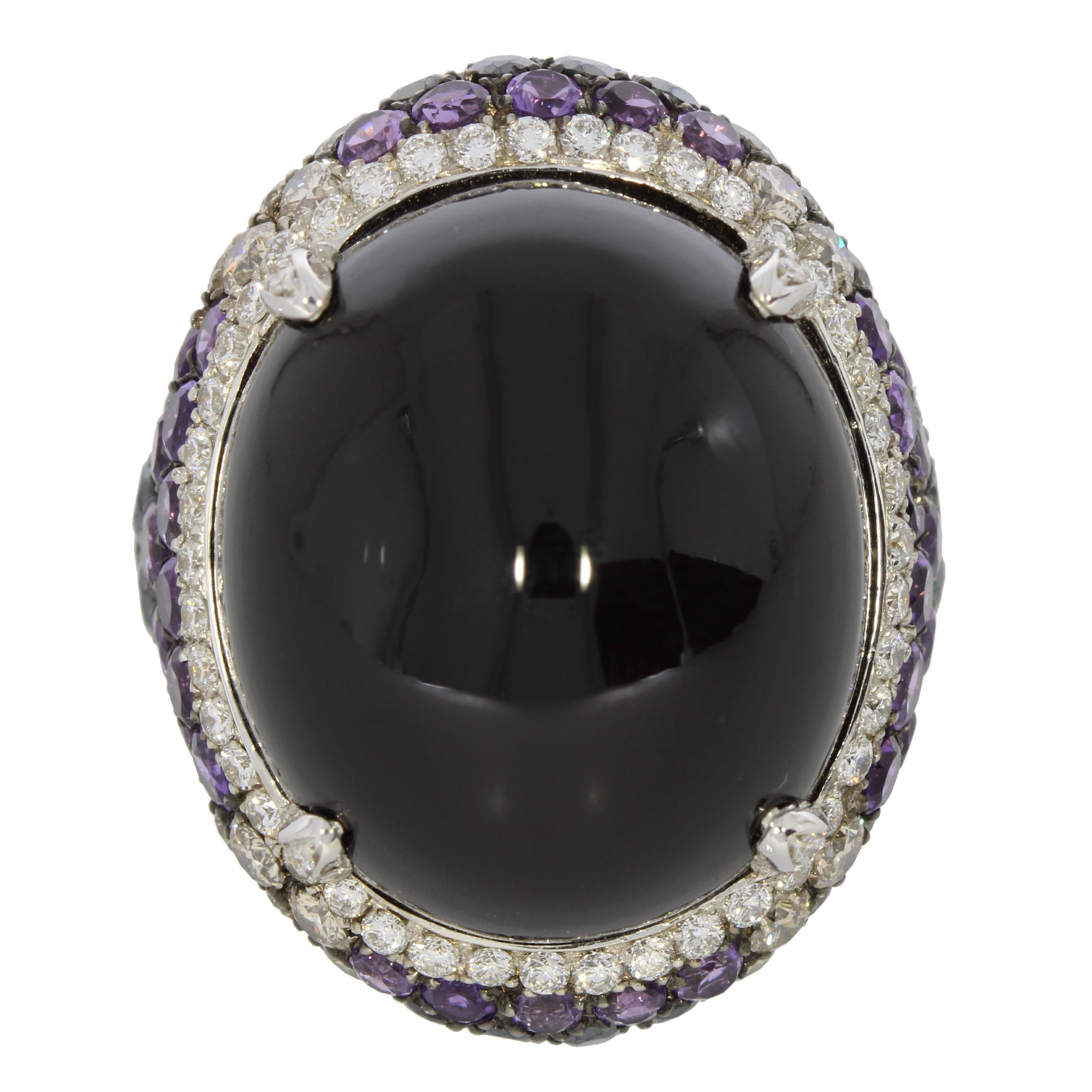 18 Karat White Gold Venice Cabochon Onyx and Diamonds Cocktail Ring In New Condition For Sale In London, GB