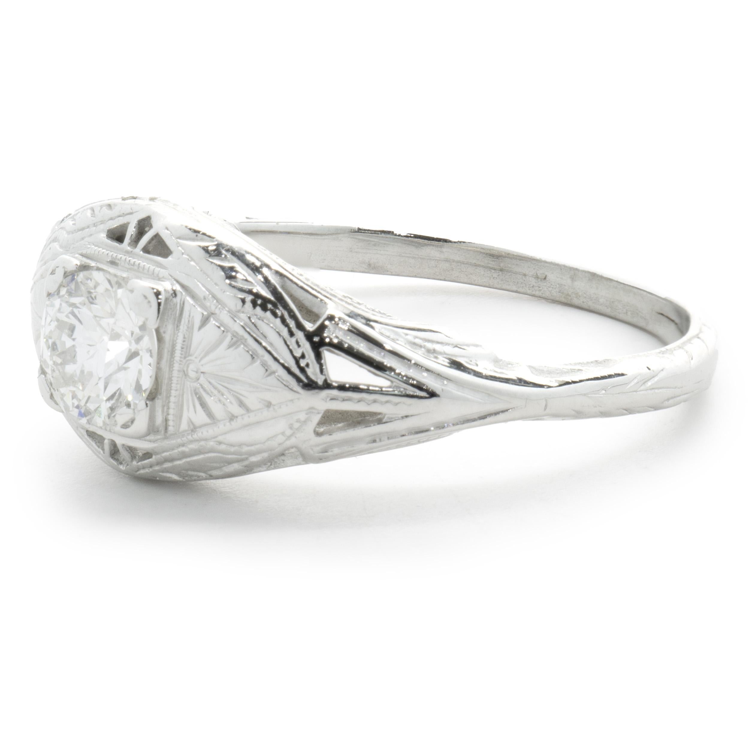 18 Karat White Gold Vintage Art Deco Diamond Engagement Ring In Excellent Condition For Sale In Scottsdale, AZ