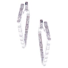18-Karat White Gold White Baguette Diamonds Kite-Shaped Hoop Earrings