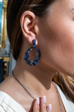 18 Karat White Gold White Black Diamonds Blue Sapphires Chandelier Earrings