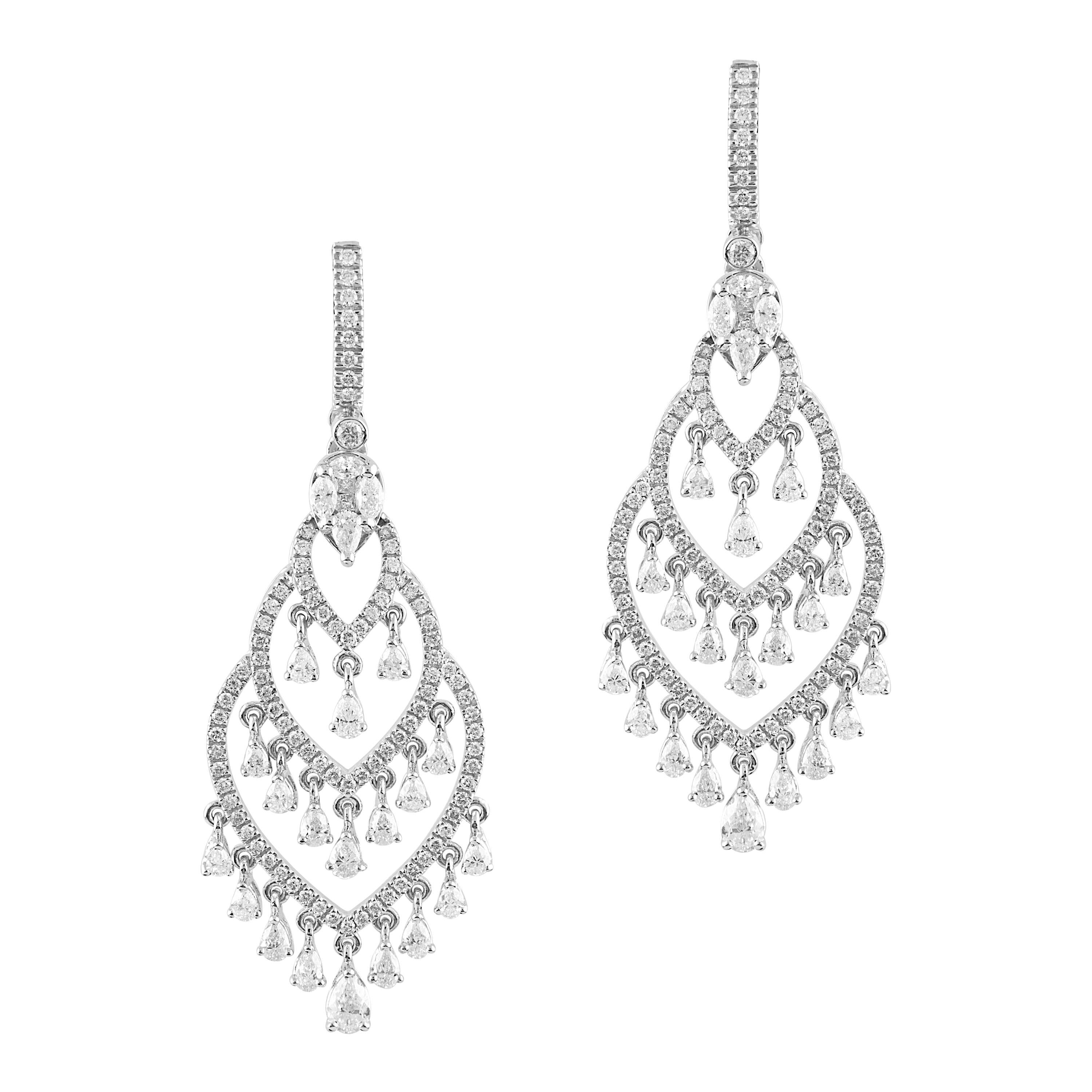 18 Karat White Gold White Diamond Chandelier Drop Earrings For Sale