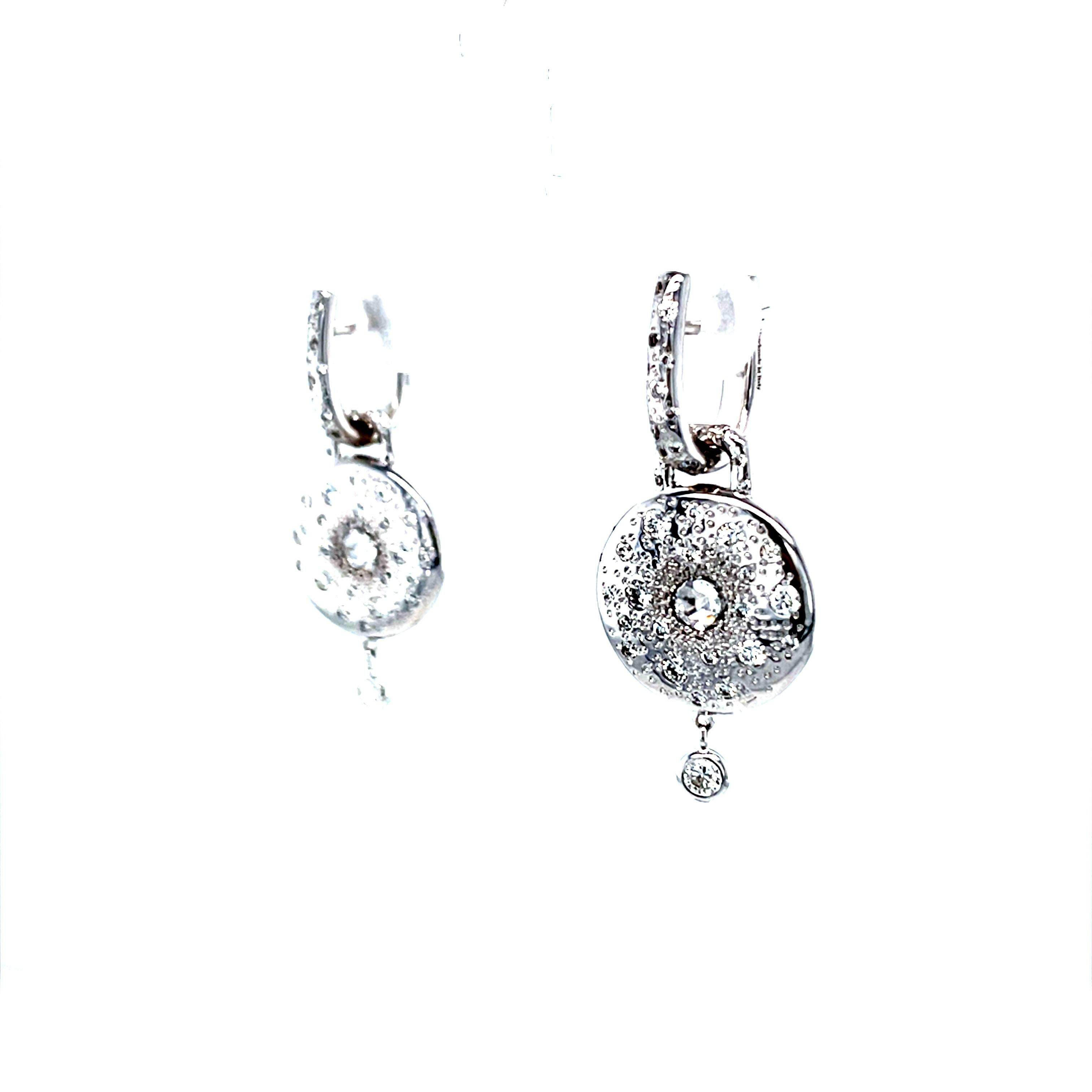 18 Karat White Gold White Diamond  Drop Earrings For Sale 2