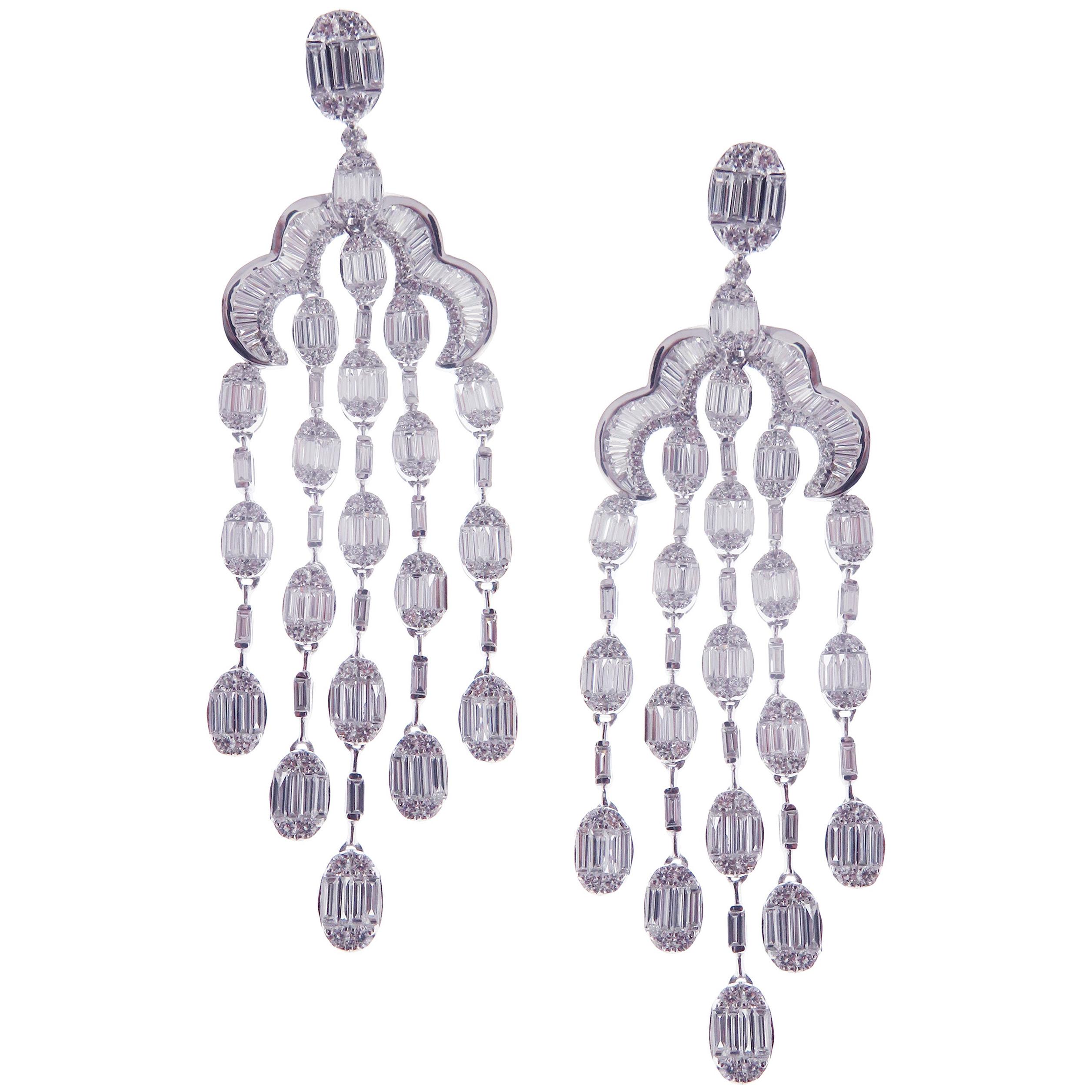 18 Karat White Gold White Diamond Oval Baguette Chandelier Dangling Earring For Sale