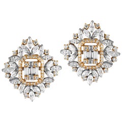 18 Karat White Gold White Diamond Stud Earrings