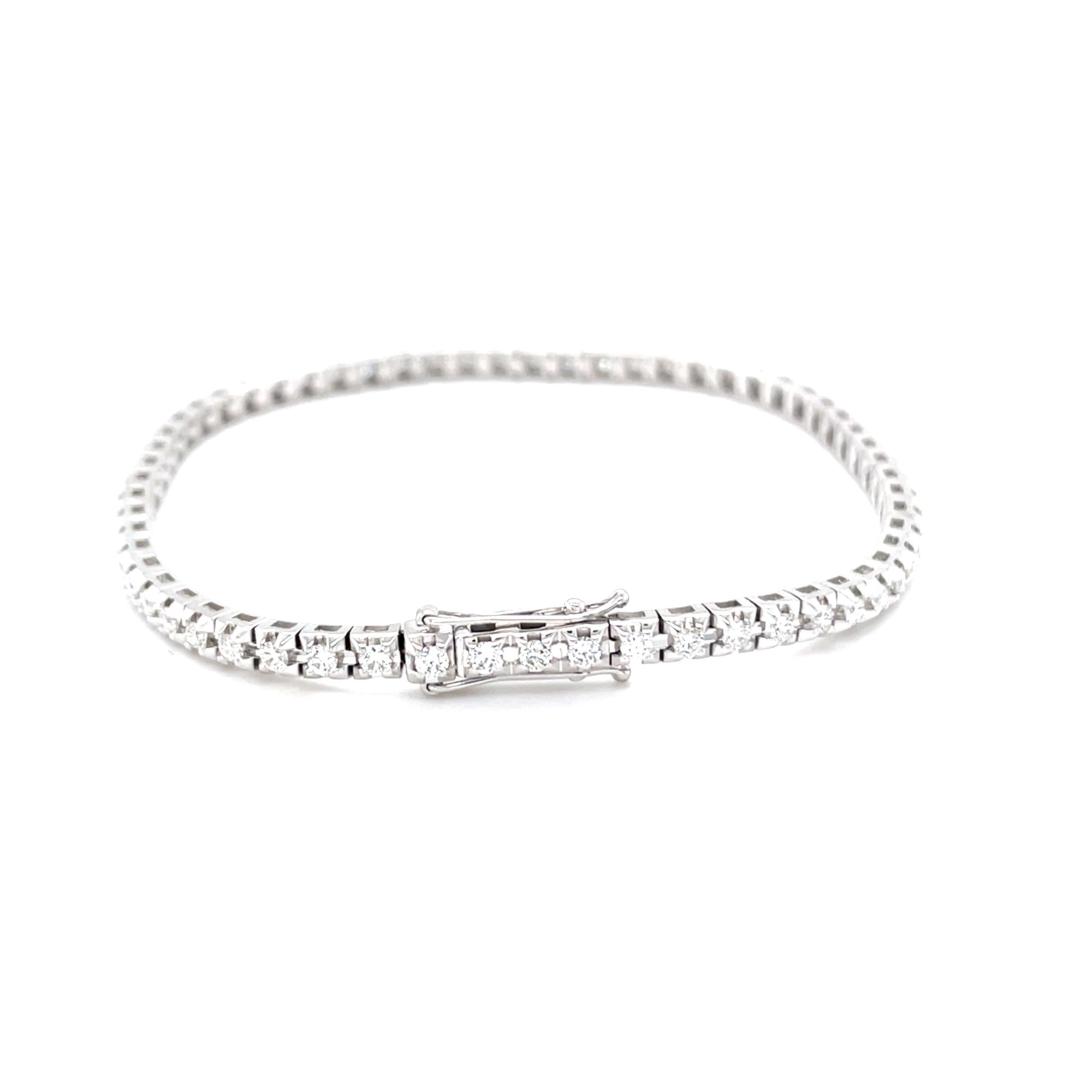 18 Karat White Gold White Diamond Tennis Bracelet In New Condition For Sale In Monte-Carlo, MC