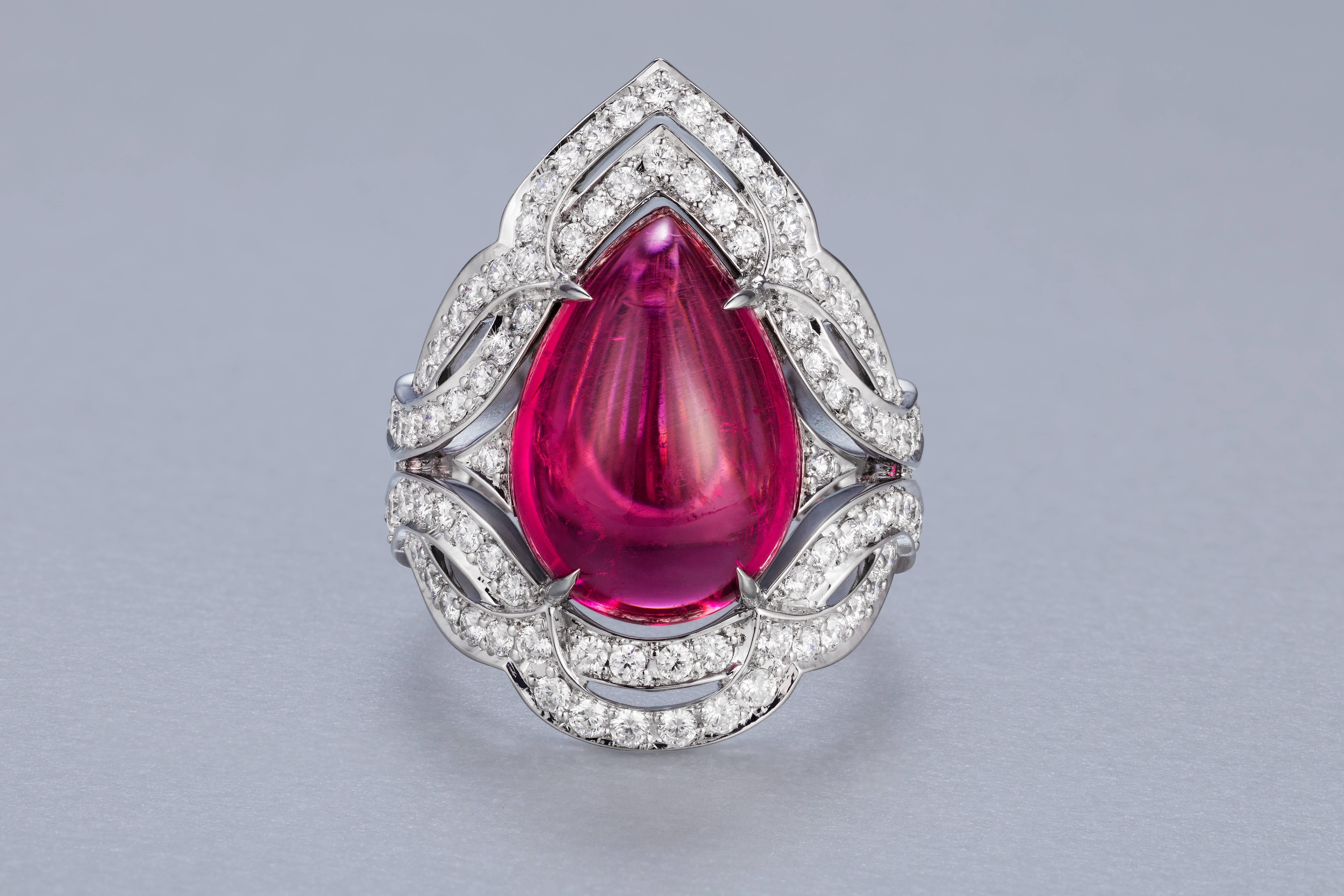 18 Karat White Gold, White Diamonds and Rubellite Cocktail Ring In New Condition For Sale In Mayfair, London, GB