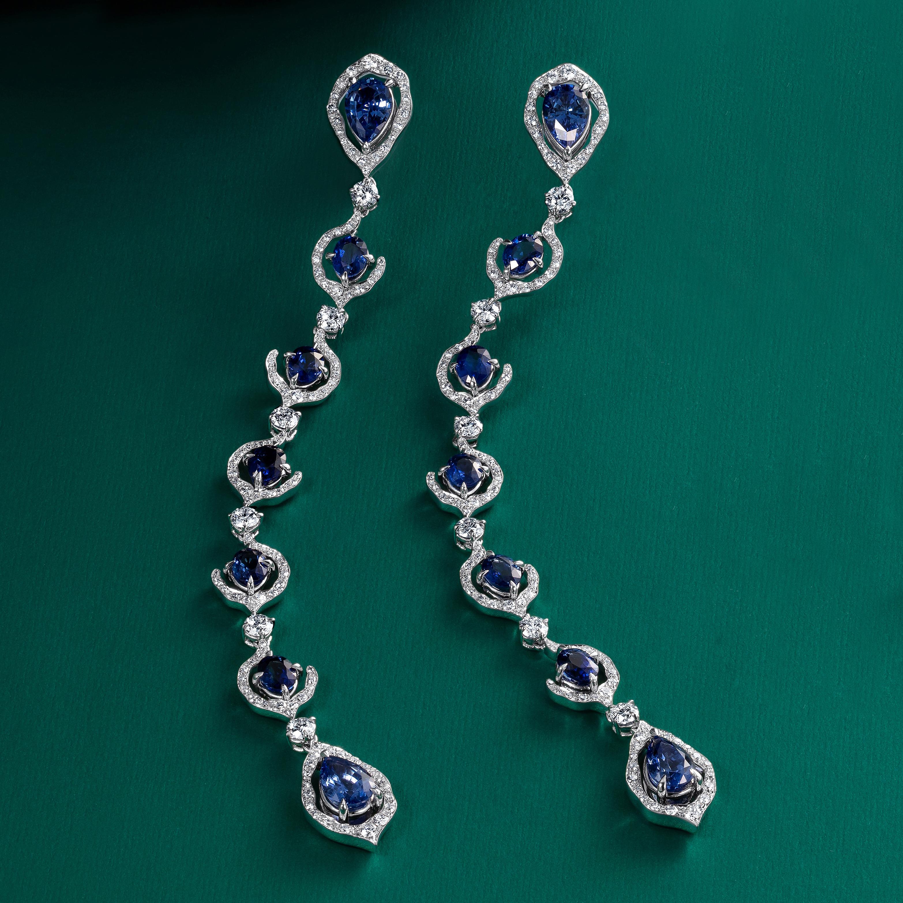Contemporary 18 Karat White Gold, White Diamonds and Sapphires Stiletto Earrings For Sale
