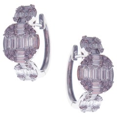 Pendientes de oro blanco de 18 quilates con diamantes blancos en forma de círculo Illusion Huggie
