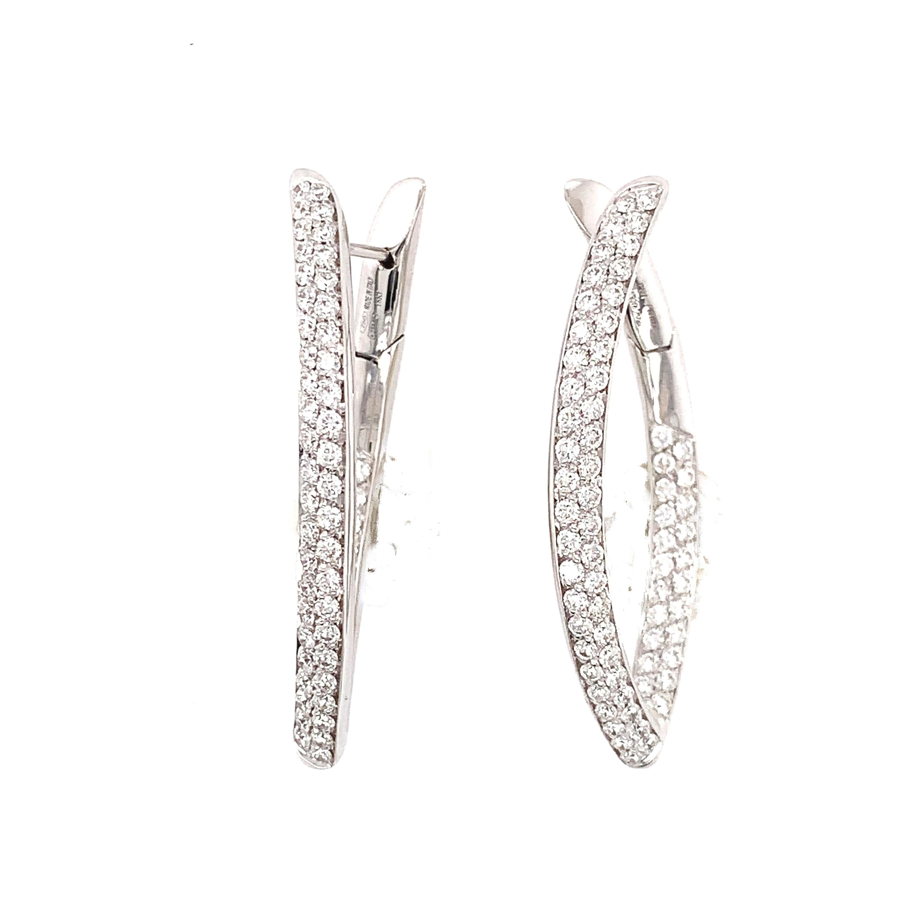 18 Karat White Gold White Diamonds Garavelli Marquees Shape Hoops Earrings In New Condition For Sale In Valenza, IT