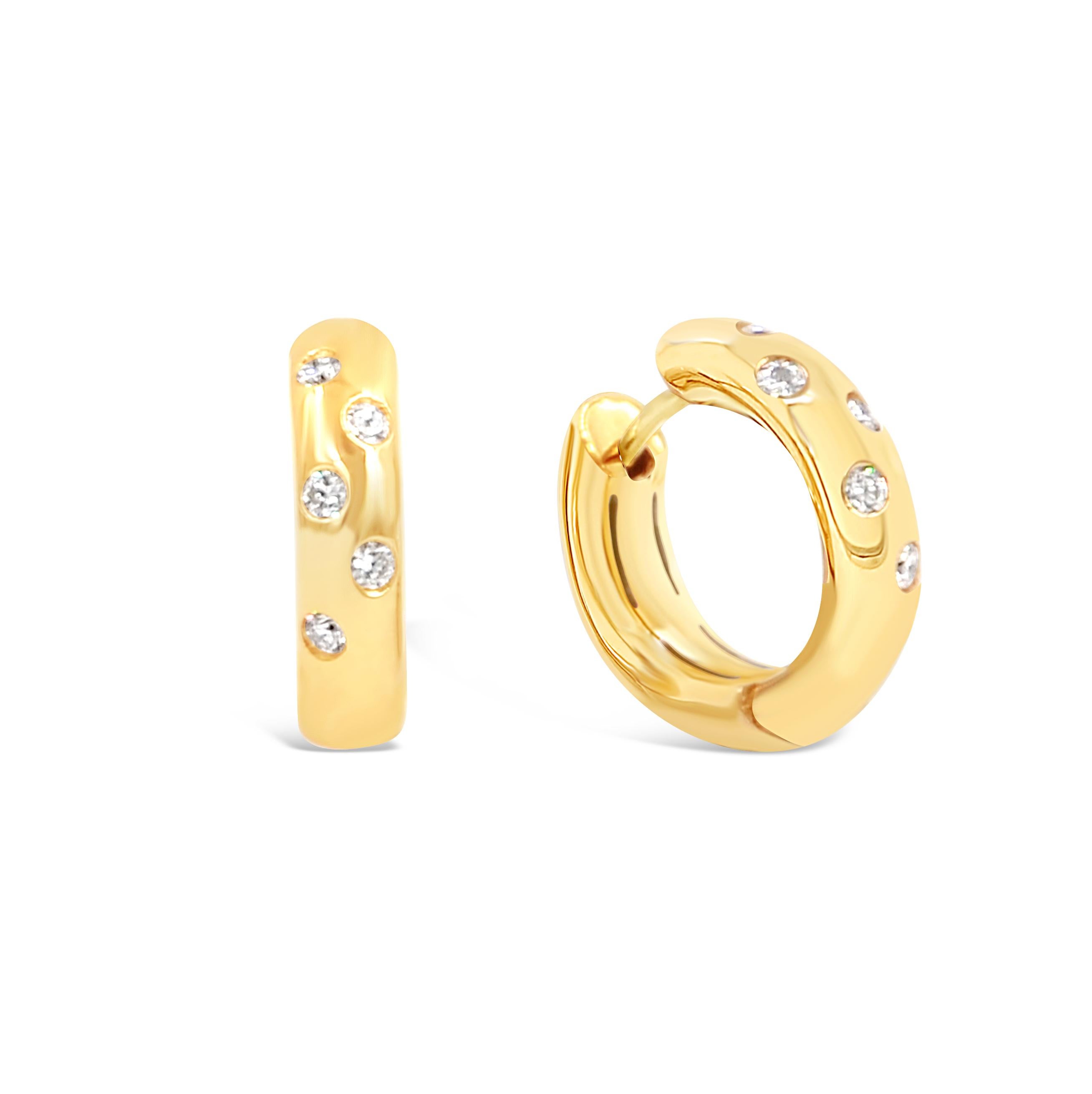 18 Karat White Gold White Diamonds Garavelli Round Huggie Earrings For Sale 1
