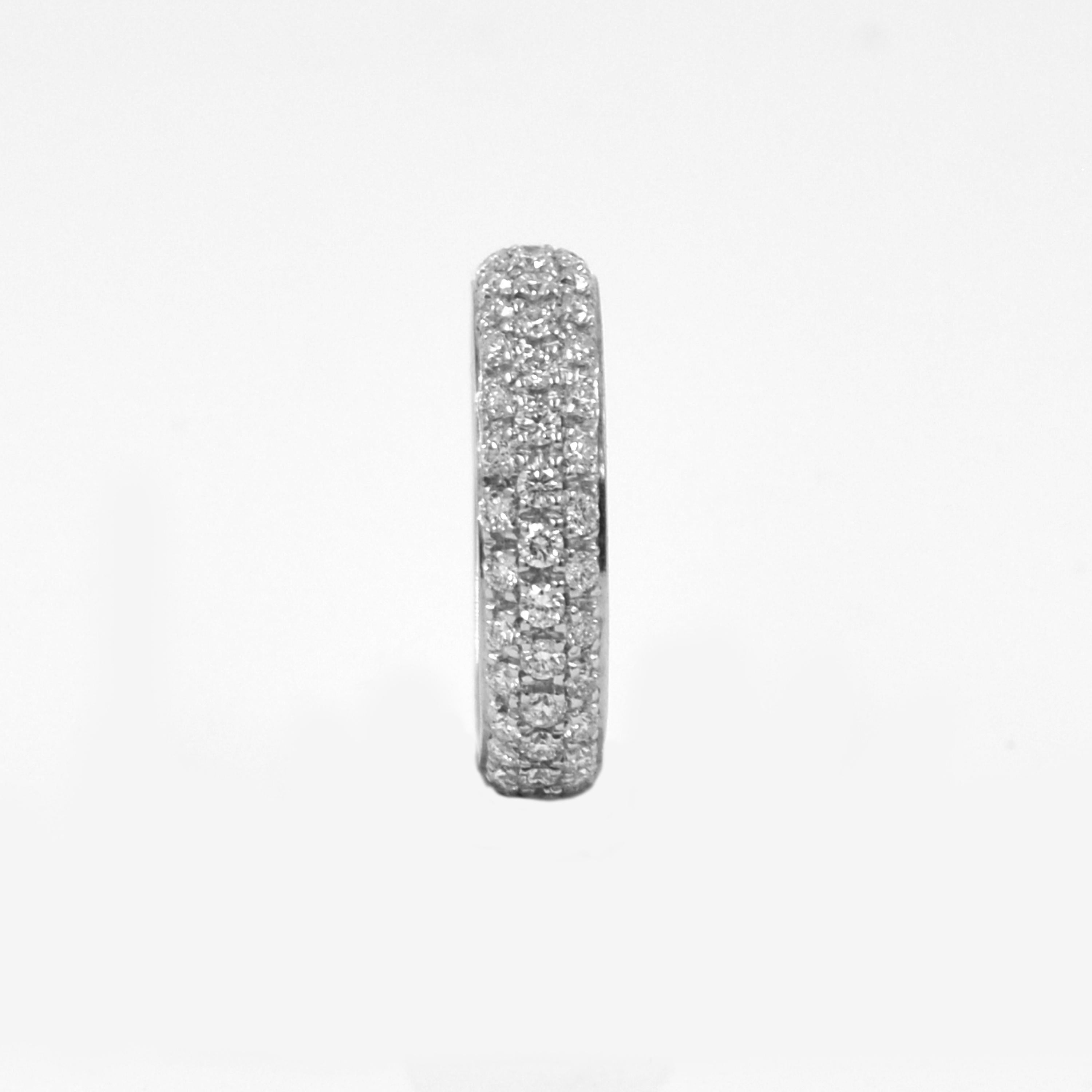 18 Karat White Gold White Diamonds Pavè Garavelli Eternal Band Ring In New Condition For Sale In Valenza, IT