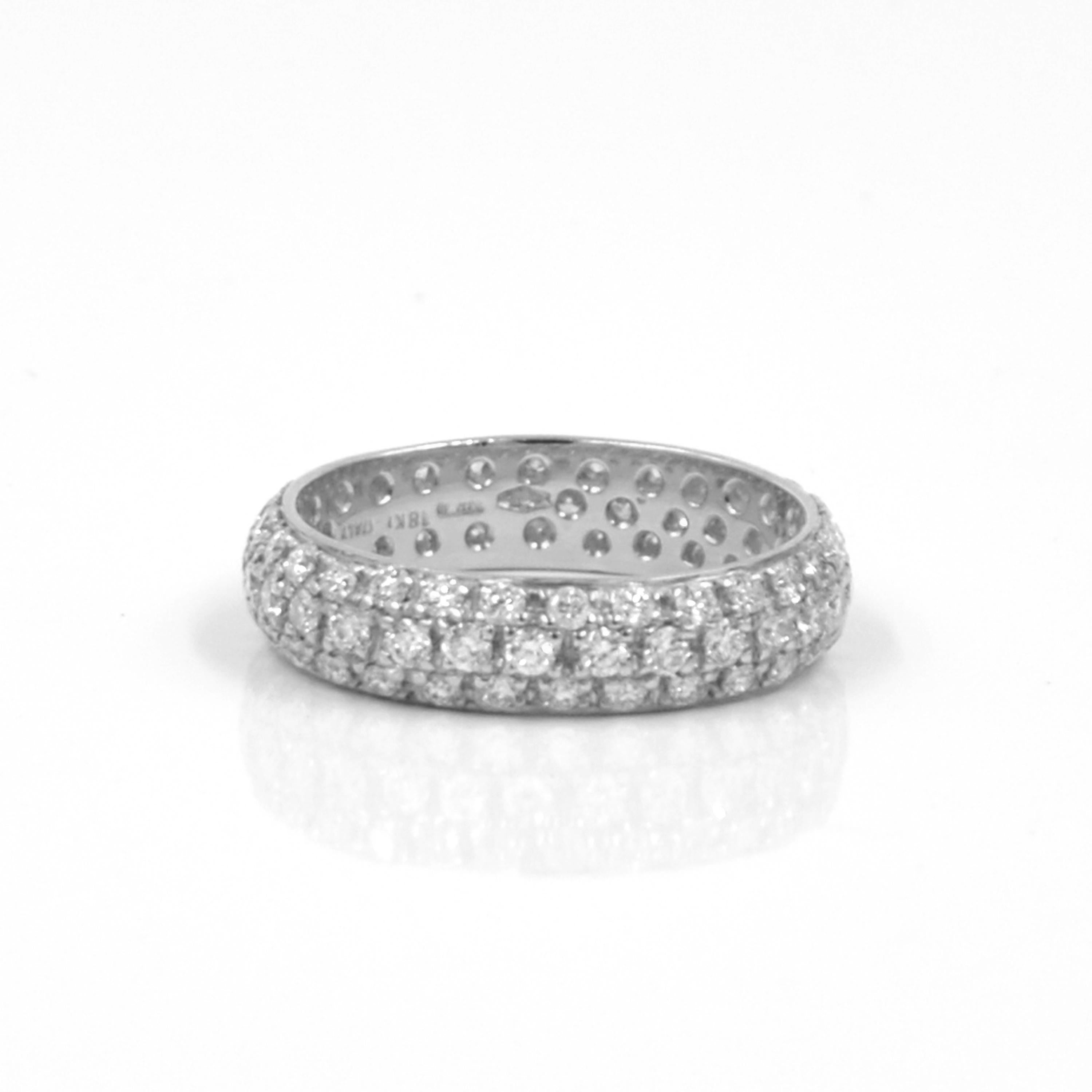 Women's or Men's 18 Karat White Gold White Diamonds Pavè Garavelli Eternal Band Ring For Sale