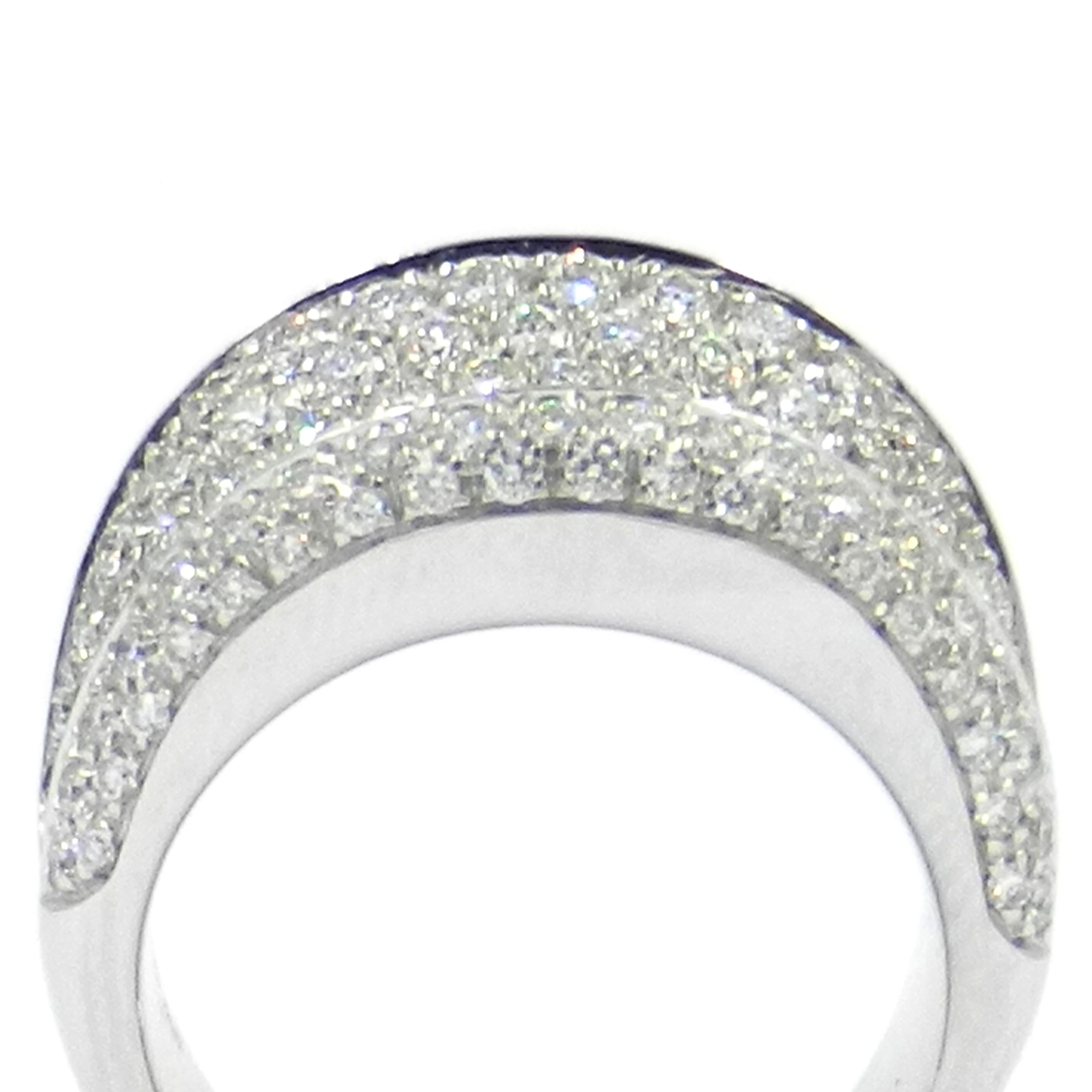 Contemporary 18 Karat White Gold White Diamonds Pavè Saddle Garavelli Ring For Sale
