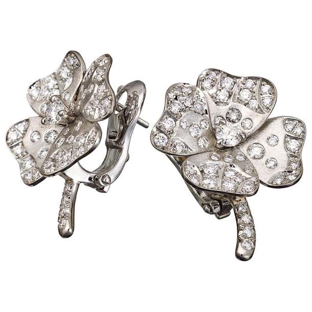 18 Karat White Gold White Diamonds Stud Earrings Aenea Jewelry For Sale 18-karat-white-gold-white-diamonds-stud-earrings-aenea-jewelry-for-sale