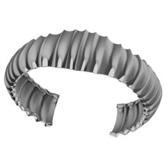 Bracelet manchette large en or blanc 18 carats avec vertèbres