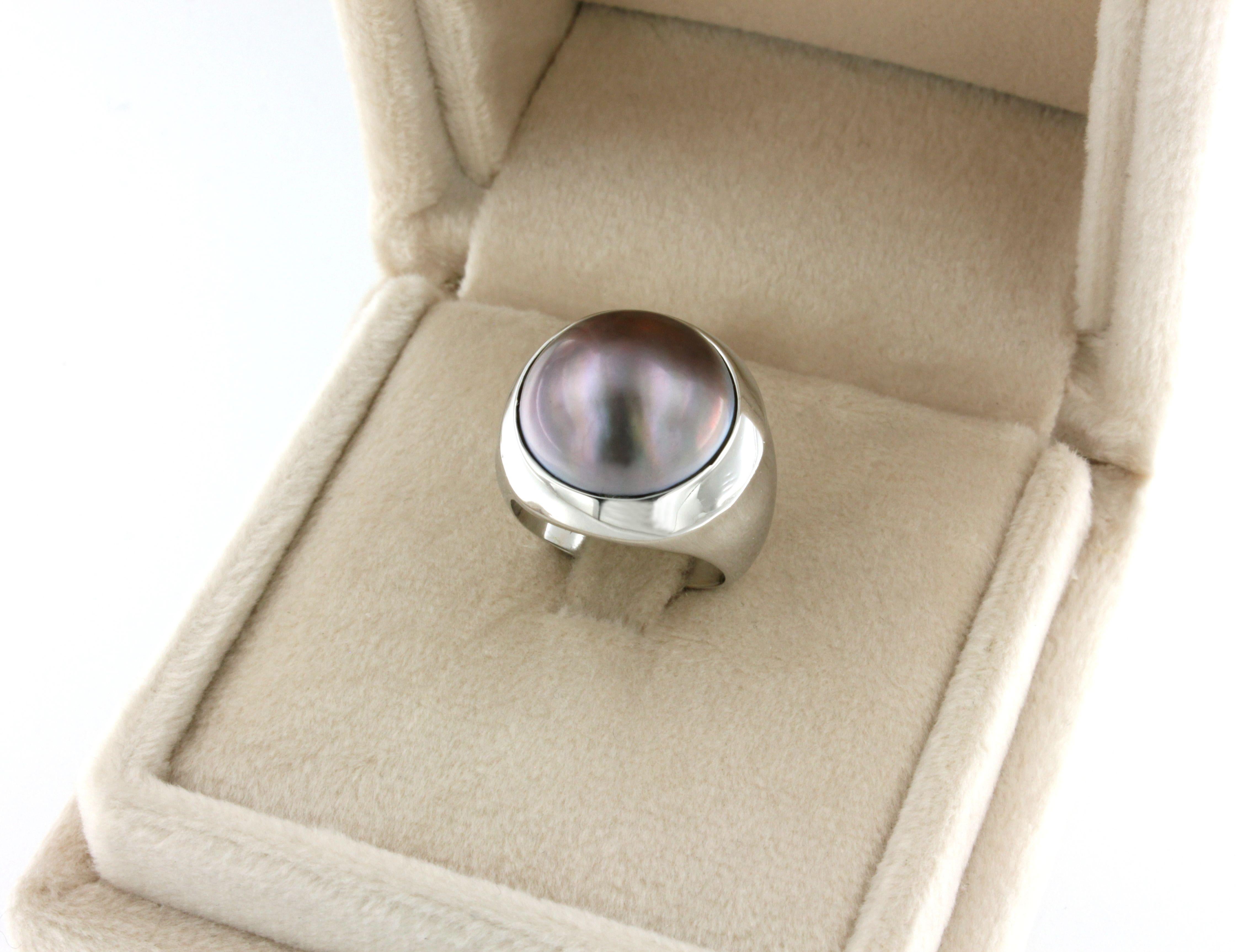 Modern 18 Karat White Gold with Black Pearl Amazing Handemade Cocktail Ring For Sale