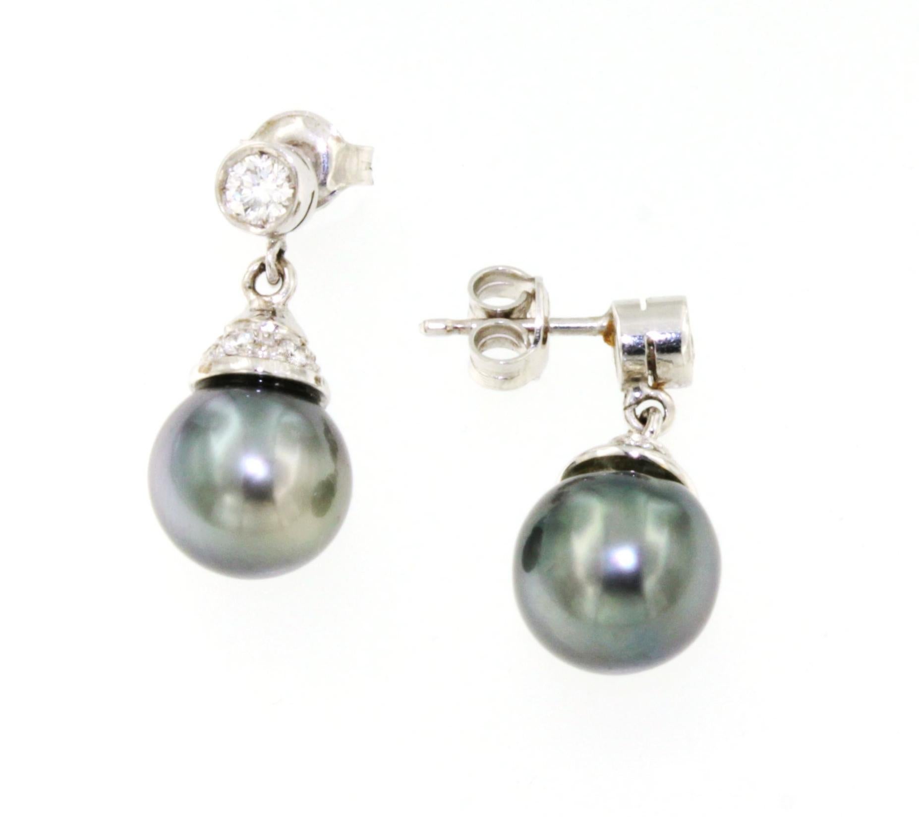 Classic and fashion Earrings in 18k white gold with Tahiti Pearl made in Italy by Stanoppi Jewellery since 1948

All Stanoppi Jewelry is new and has never been previously owned or worn. Each item will arrive at your door beautifully gift wrapped in