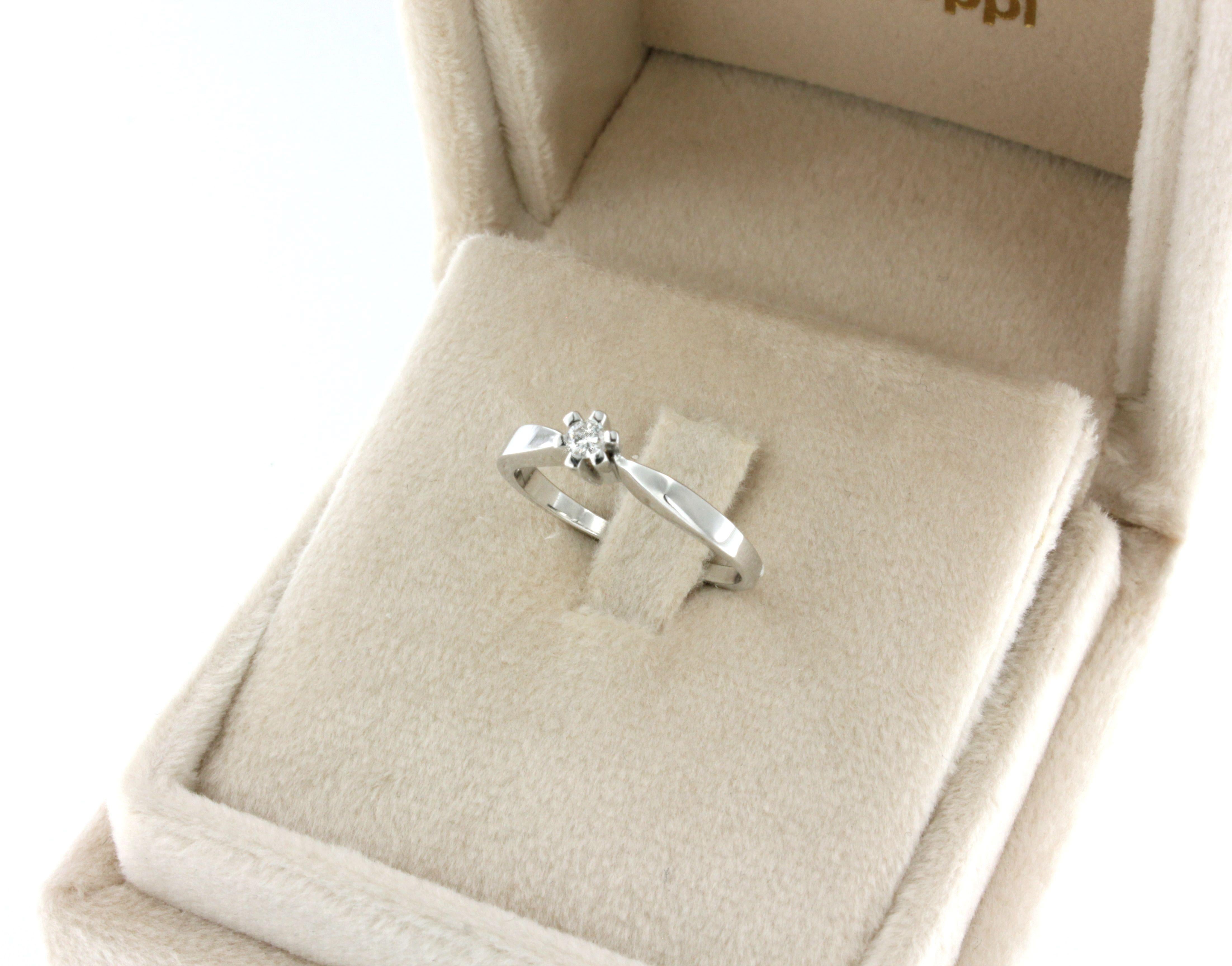 18 Karat White Gold with White Diamond Ring In New Condition For Sale In GALLARATE, IT