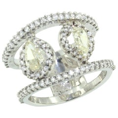 Bague cocktail élégante en or blanc 18 carats avec diamant jaune et diamant blanc
