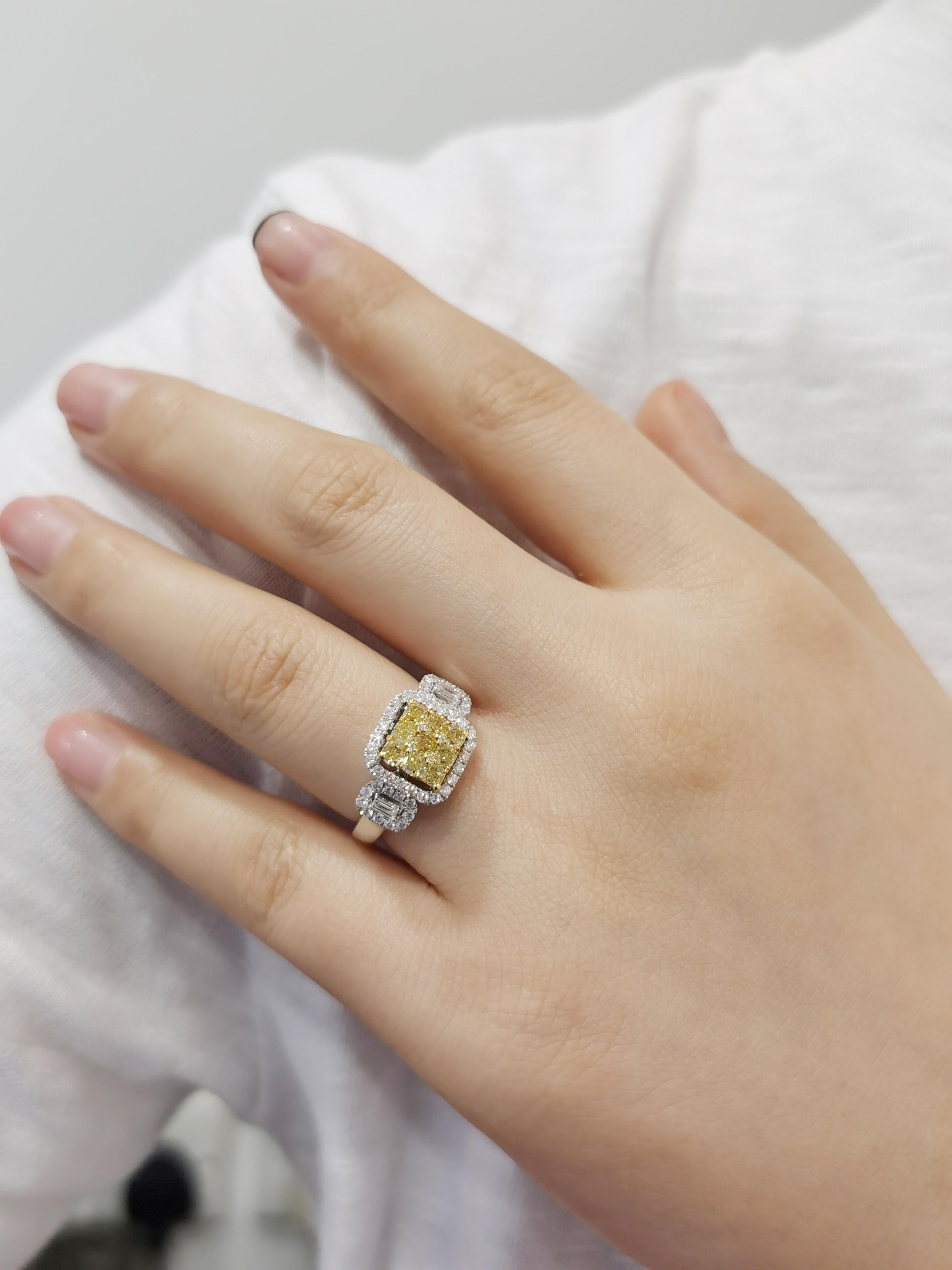 Brilliant Cut 18 Karat White Gold Yellow Diamond Fashion Ring For Sale