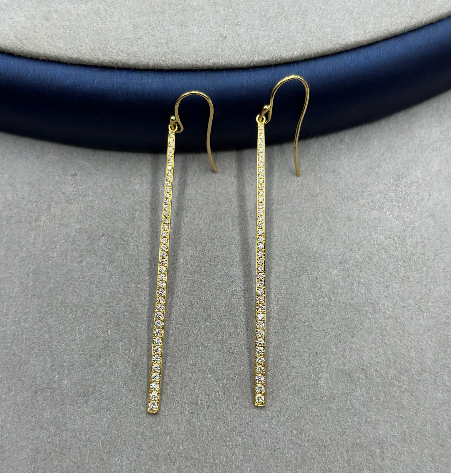 18 Karat White or Yellow Gold Stick Diamond Drop Earrings In New Condition For Sale In Los Angeles, CA