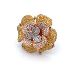 18 Karat White, Yellow and Rose Gold 3.36 Yellow and White Diamonds Flower Ring