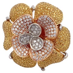 18 Karat White, Yellow and Rose Gold 3.36 Yellow and White Diamonds Flower Ring